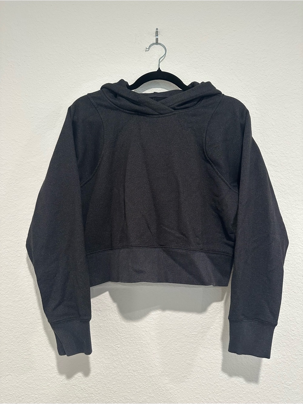 Lululemon Black Women's Cropped Hoodie Sweater